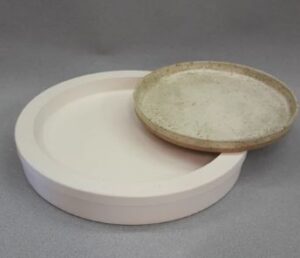 UM-70OVENSCHAAL/KOM 29.5 X4,5 cm STANDRING 12.5 X 25 CM
