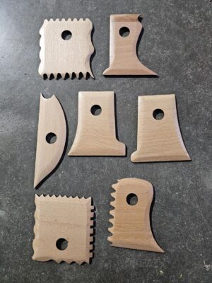 houten figuurlomers, set van 7 A
